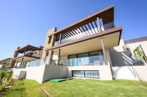 Dobo Homes - Stunning Villa with best views of Costa del Sol